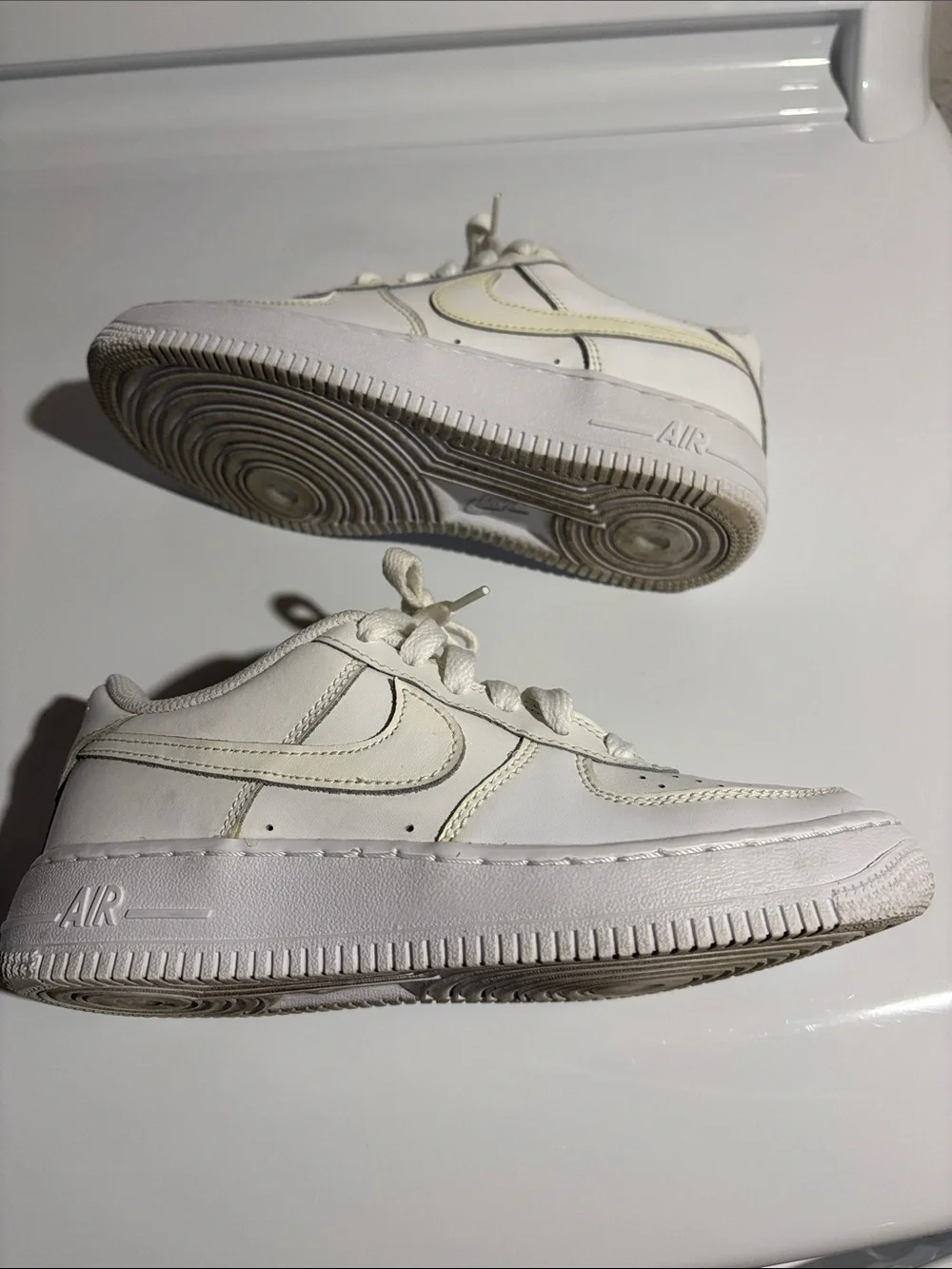 Nike boys low
